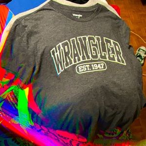 Wrangler t shirt large new/slightly worn
